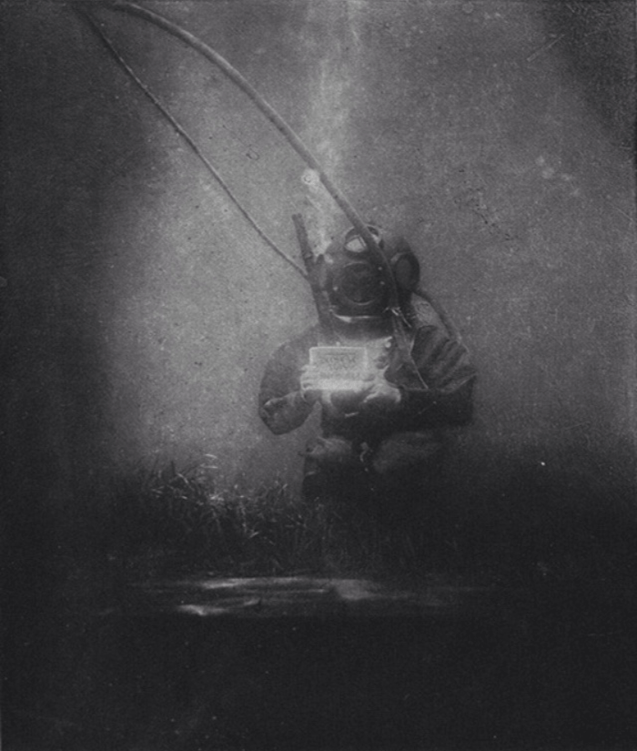 First under water photo 1893 by Louis Boutan