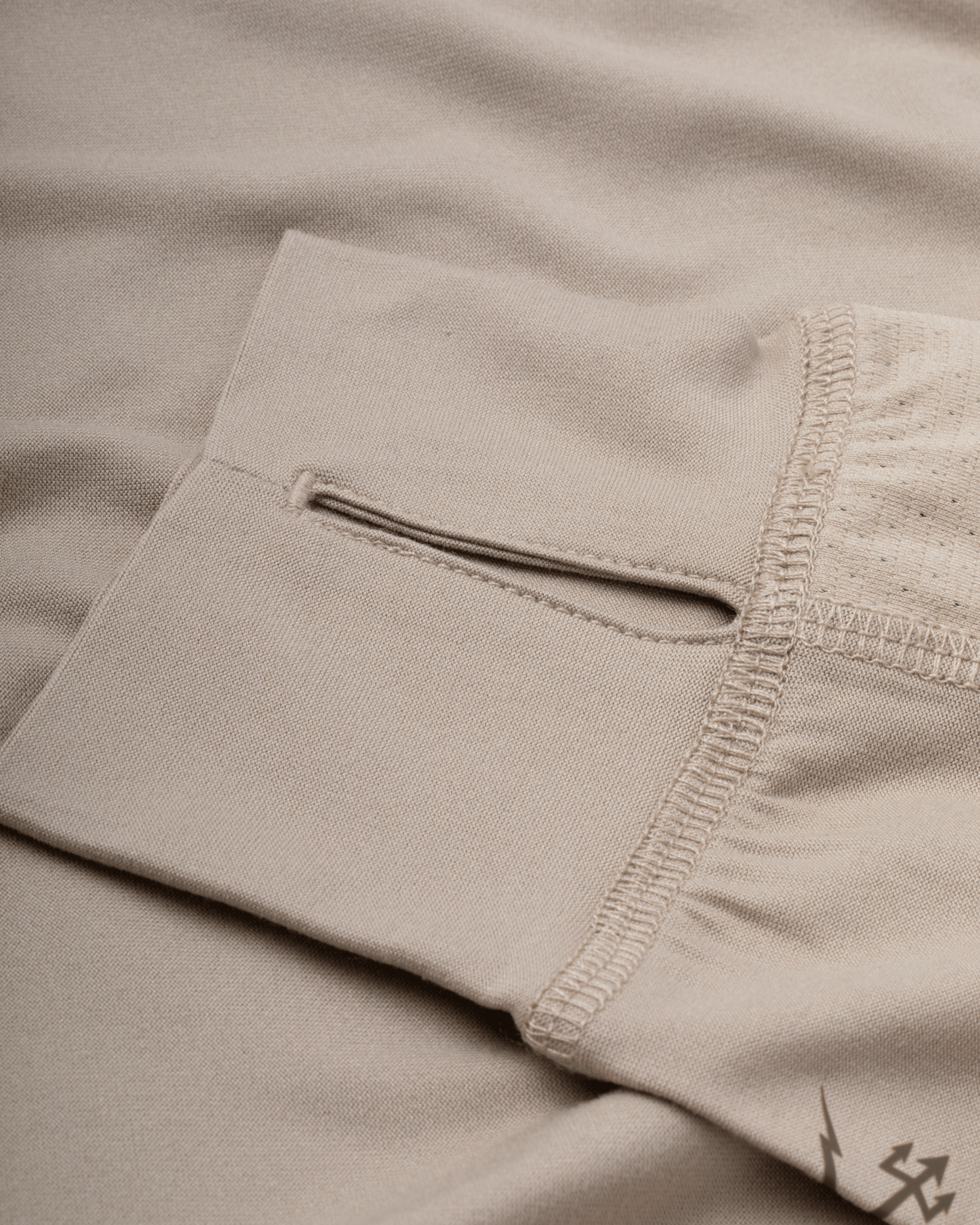 Bimini Hooded LS T-Shirt (zoomed)