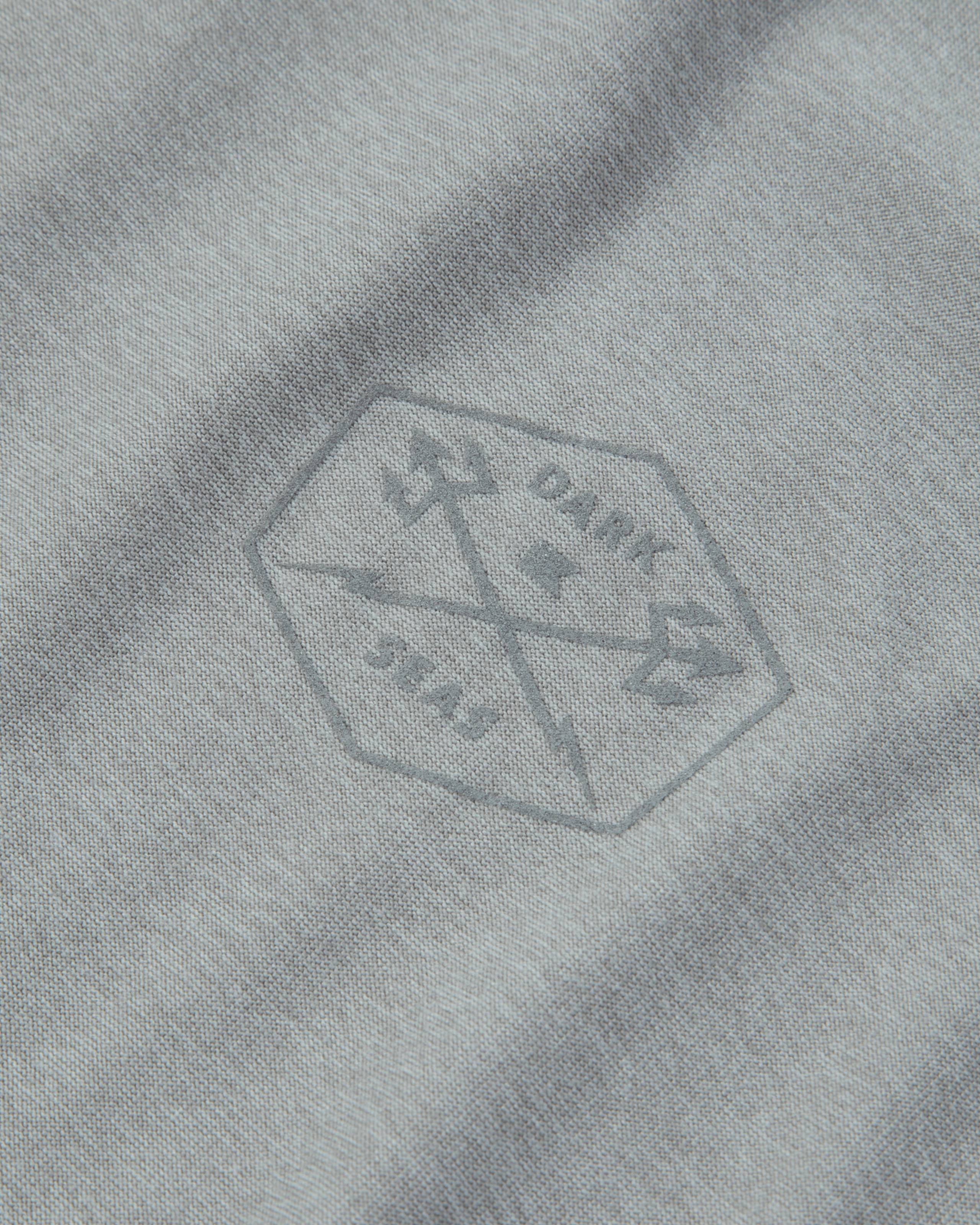 dark-seas-no-sweat-ss-shirt-ash-heather (zoomed)