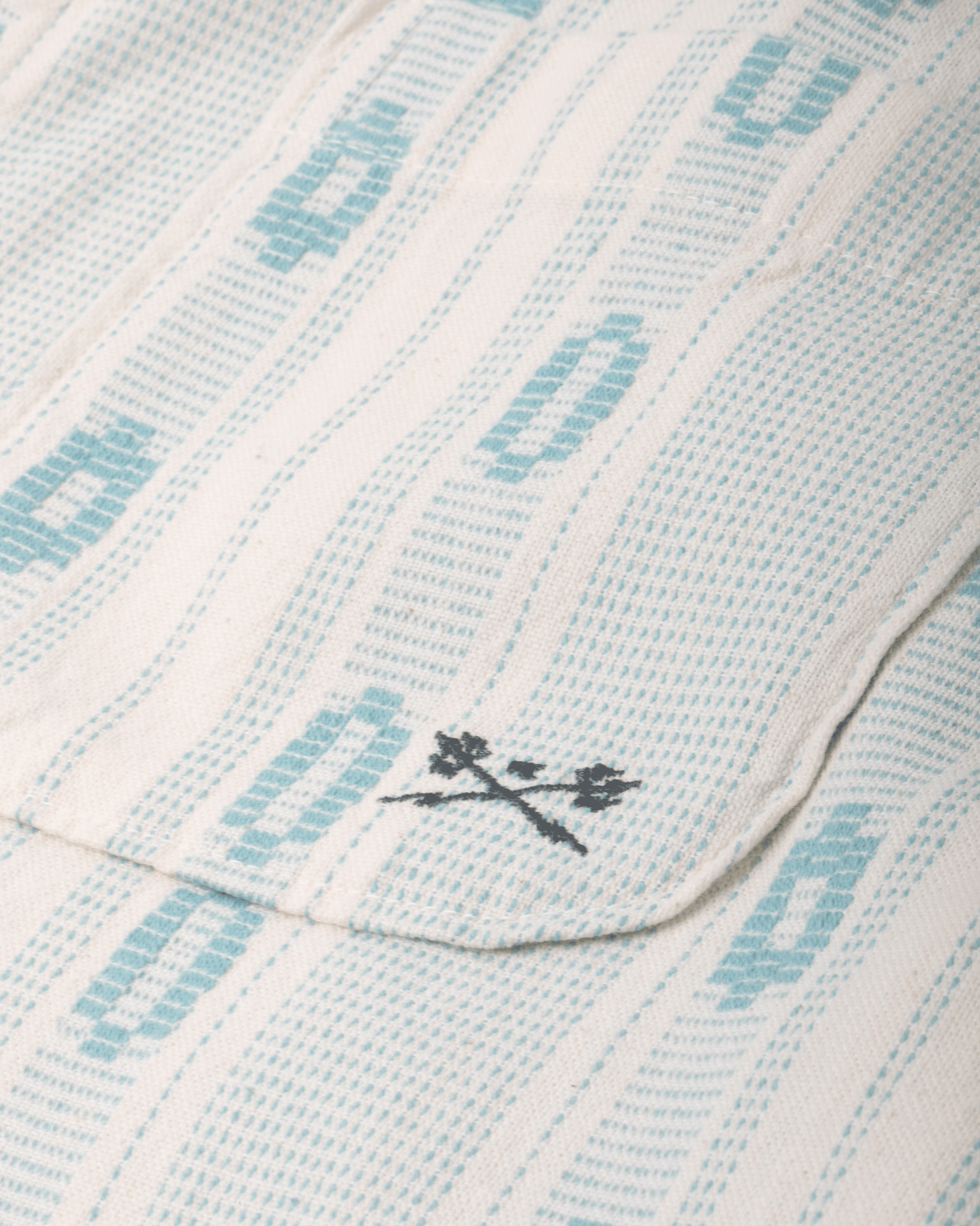 Breezy SS Shirt (zoomed)