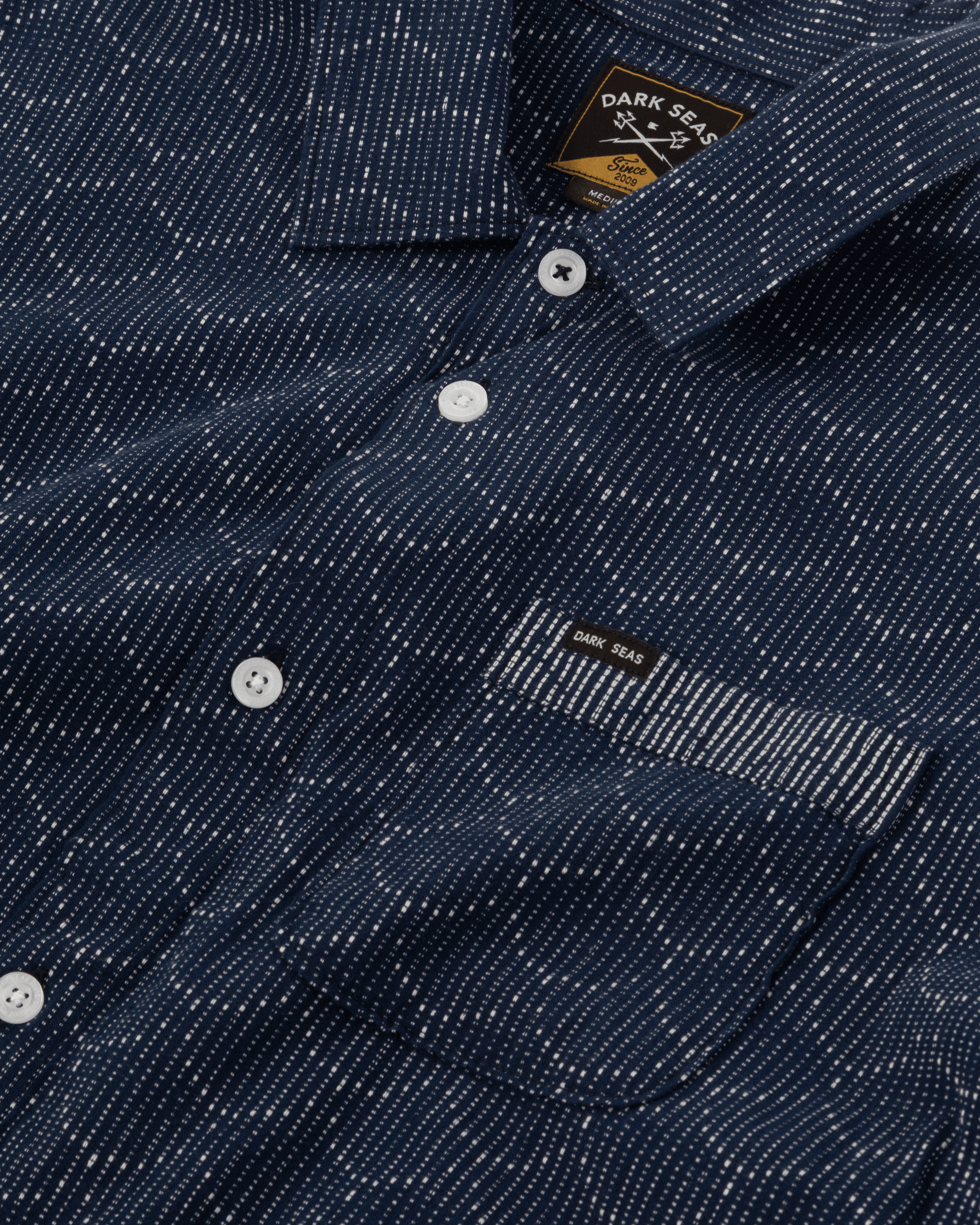 dark-seas-scales-ss-shirt-navy (zoomed)
