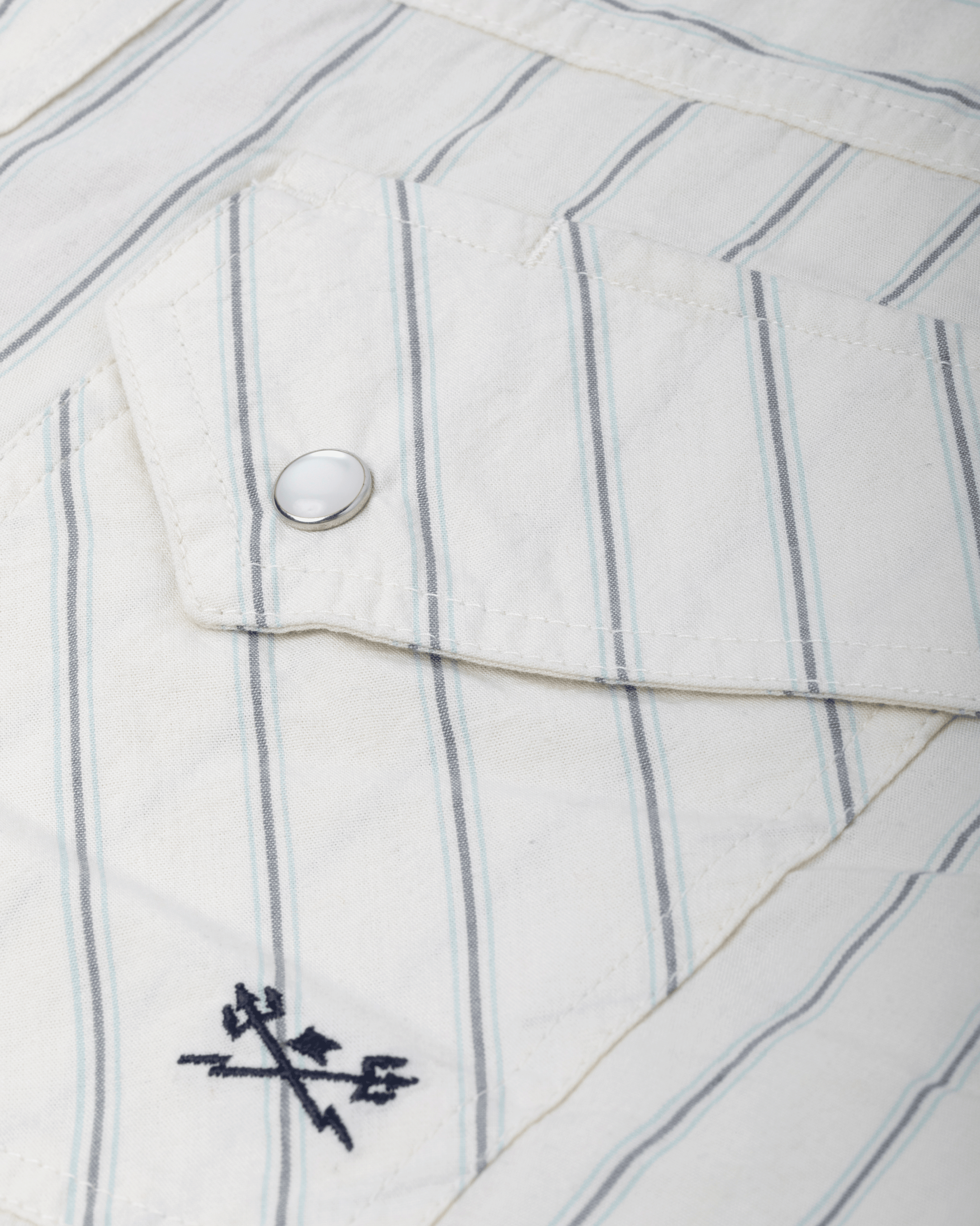 dark-seas-kimbro-shirt-light-grey (zoomed)