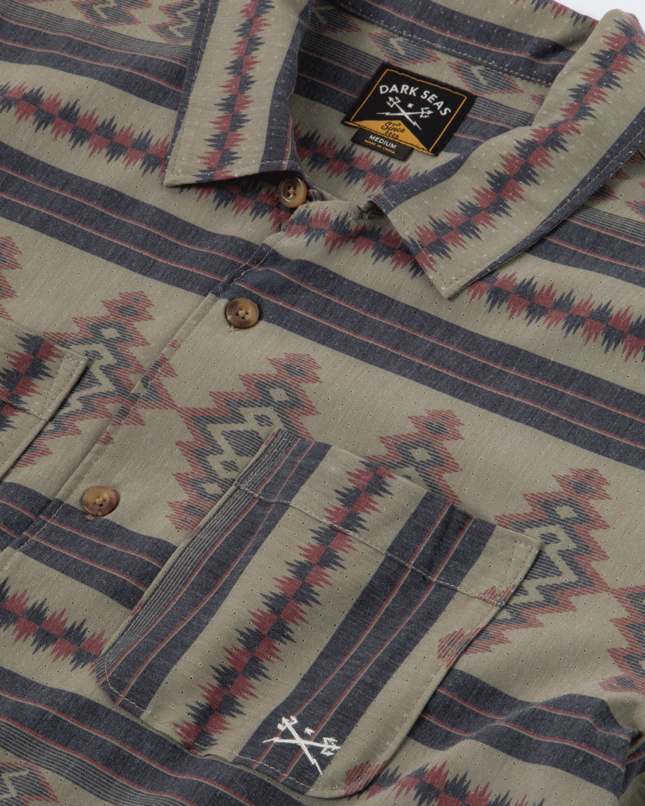 dark-seas-palmetto-ss-shirt-aloe-brown (zoomed)