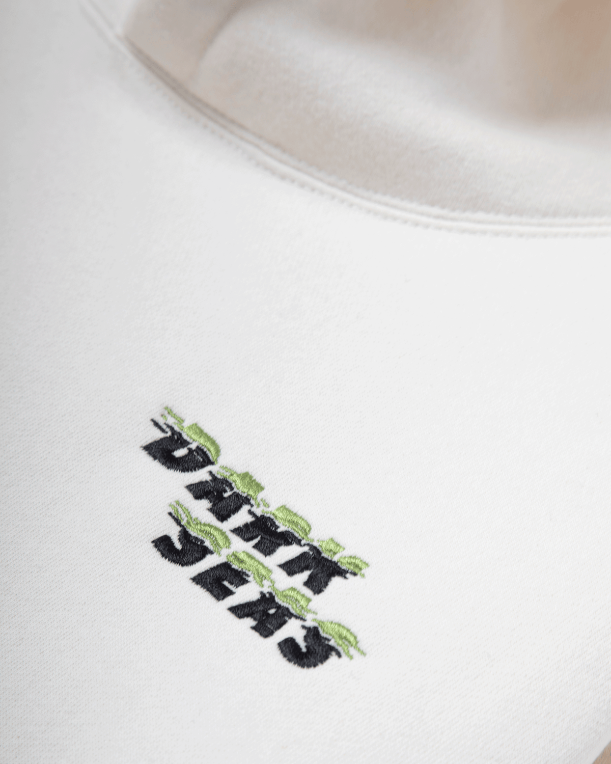 dark-seas-cherrywood-pullover-off-white