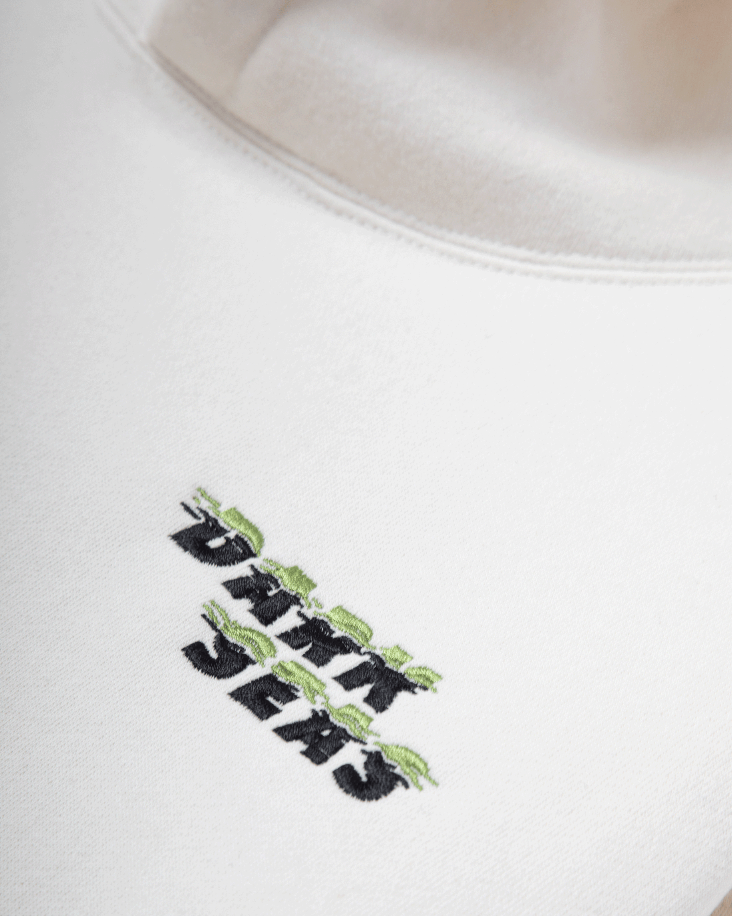 dark-seas-cherrywood-pullover-off-white