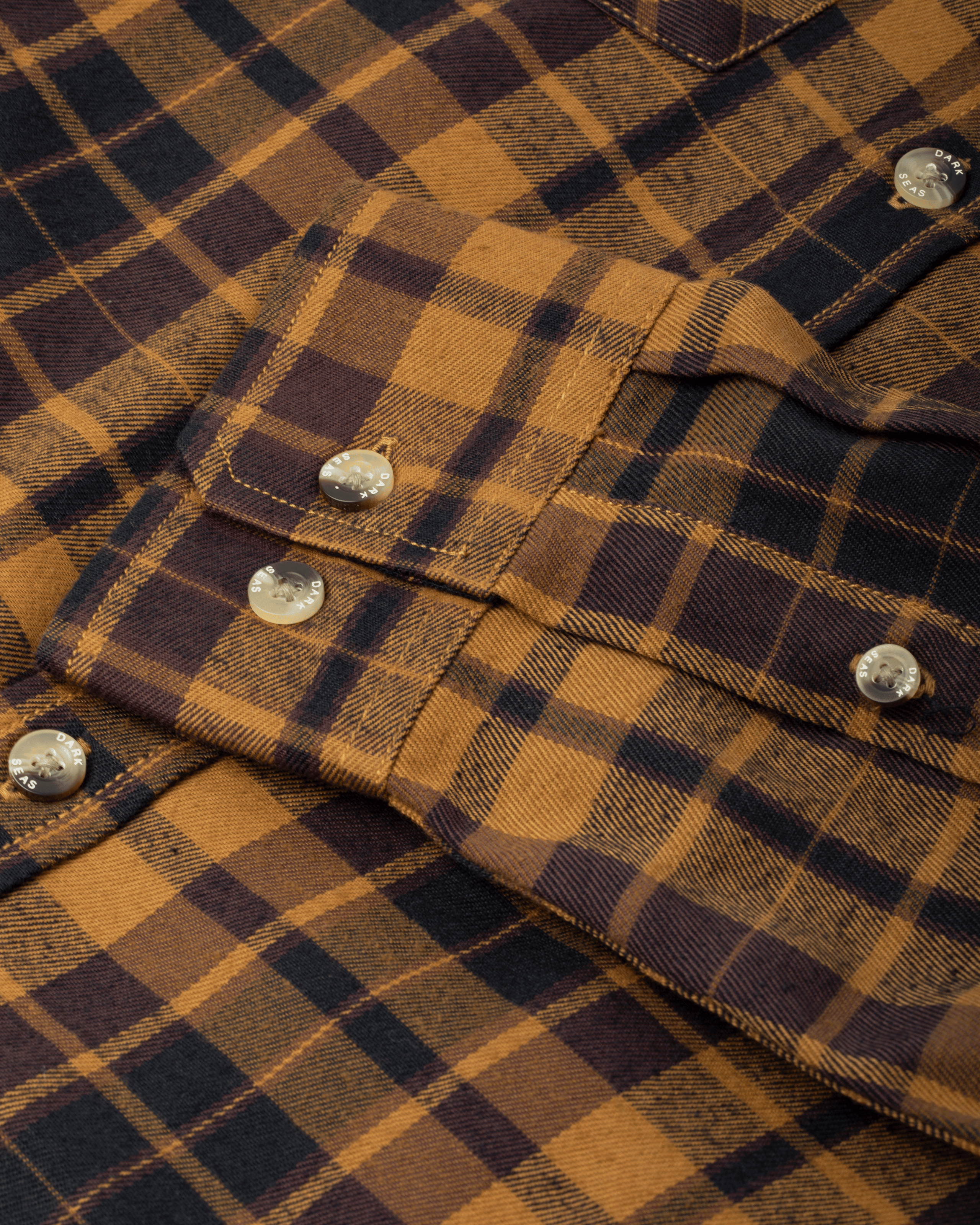 dark-seas-tanglewood-shirt-black-brown (zoomed)