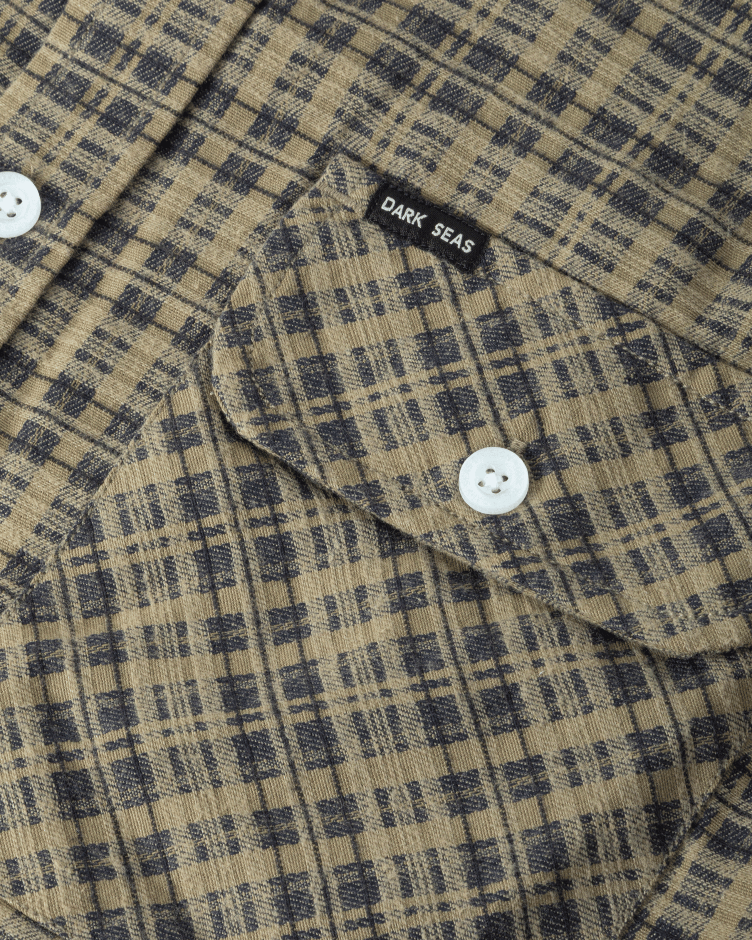 dark-seas-drake-flannel-shirt-aloe-black (zoomed)