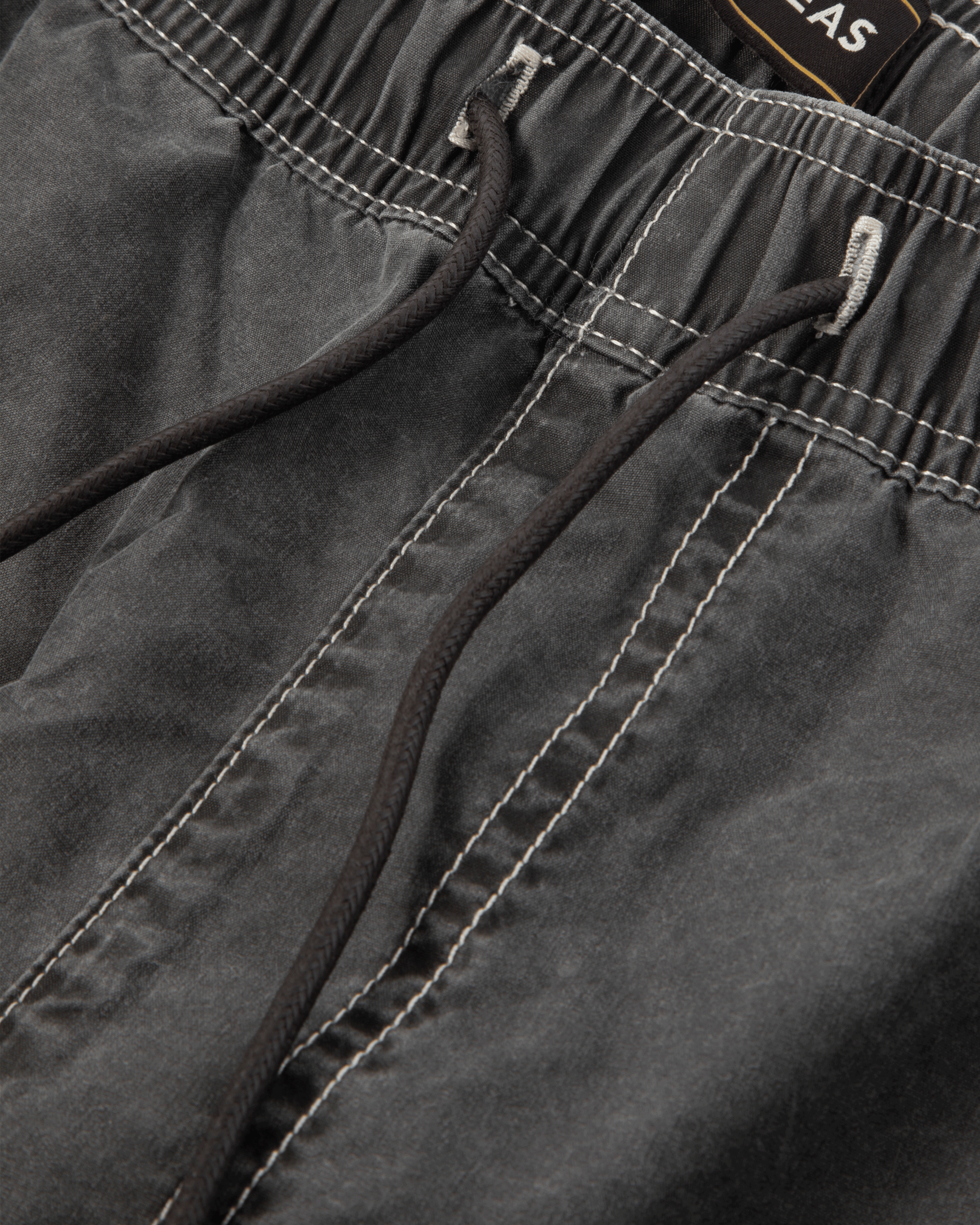 dark-seas-jessup-short-black (zoomed)