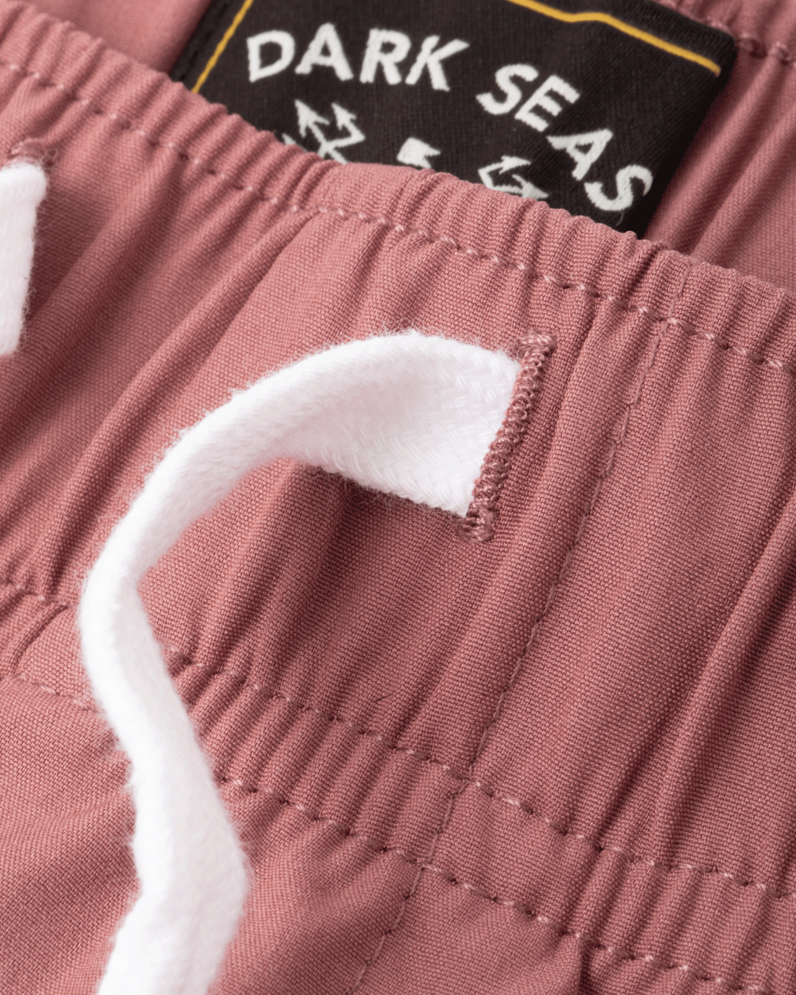 dark-seas-warwick-short-mauve (zoomed)