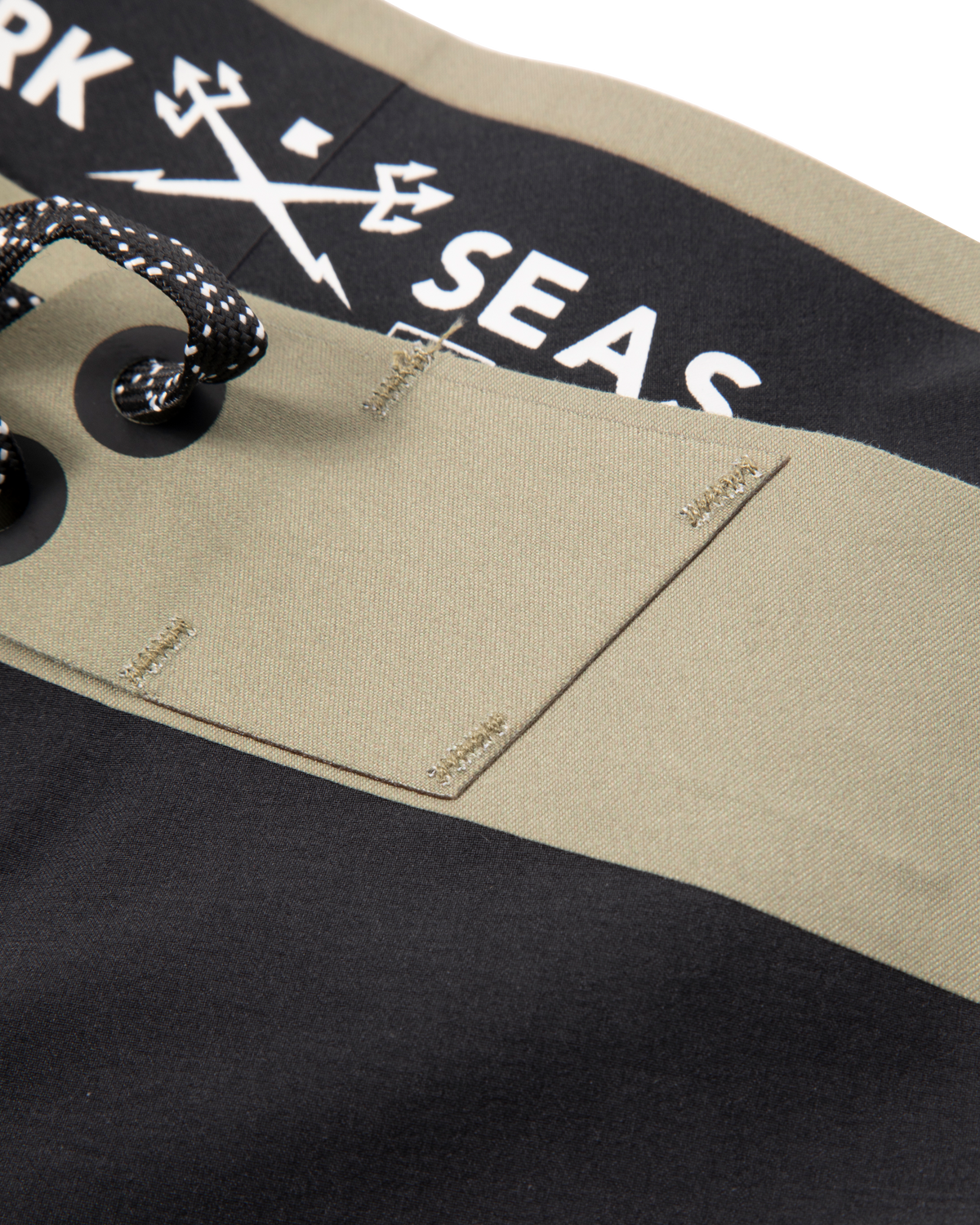 dark-seas-zenith-boardshort-black-aloe