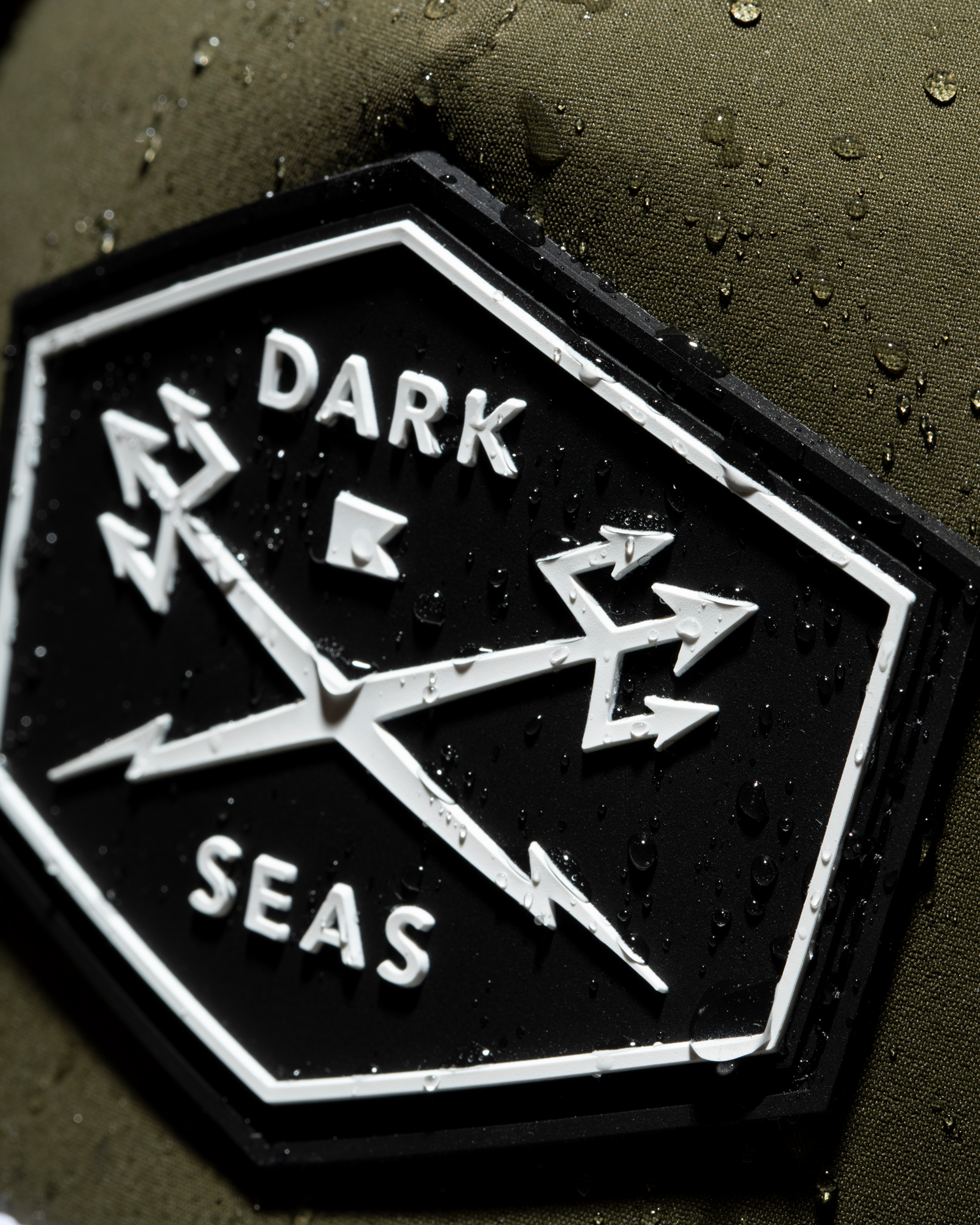 dark-seas-prog-tech-hat-olive (zoomed)