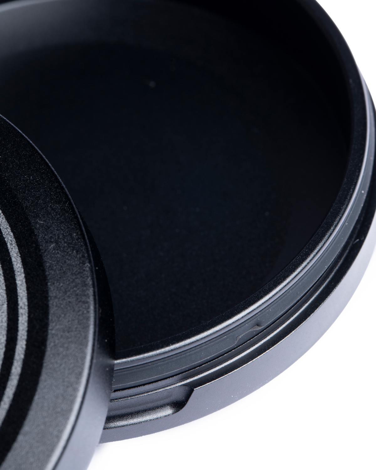 Dark Seas Zyn Container