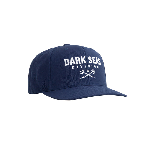 color: navy ~ alt: sovereign hat