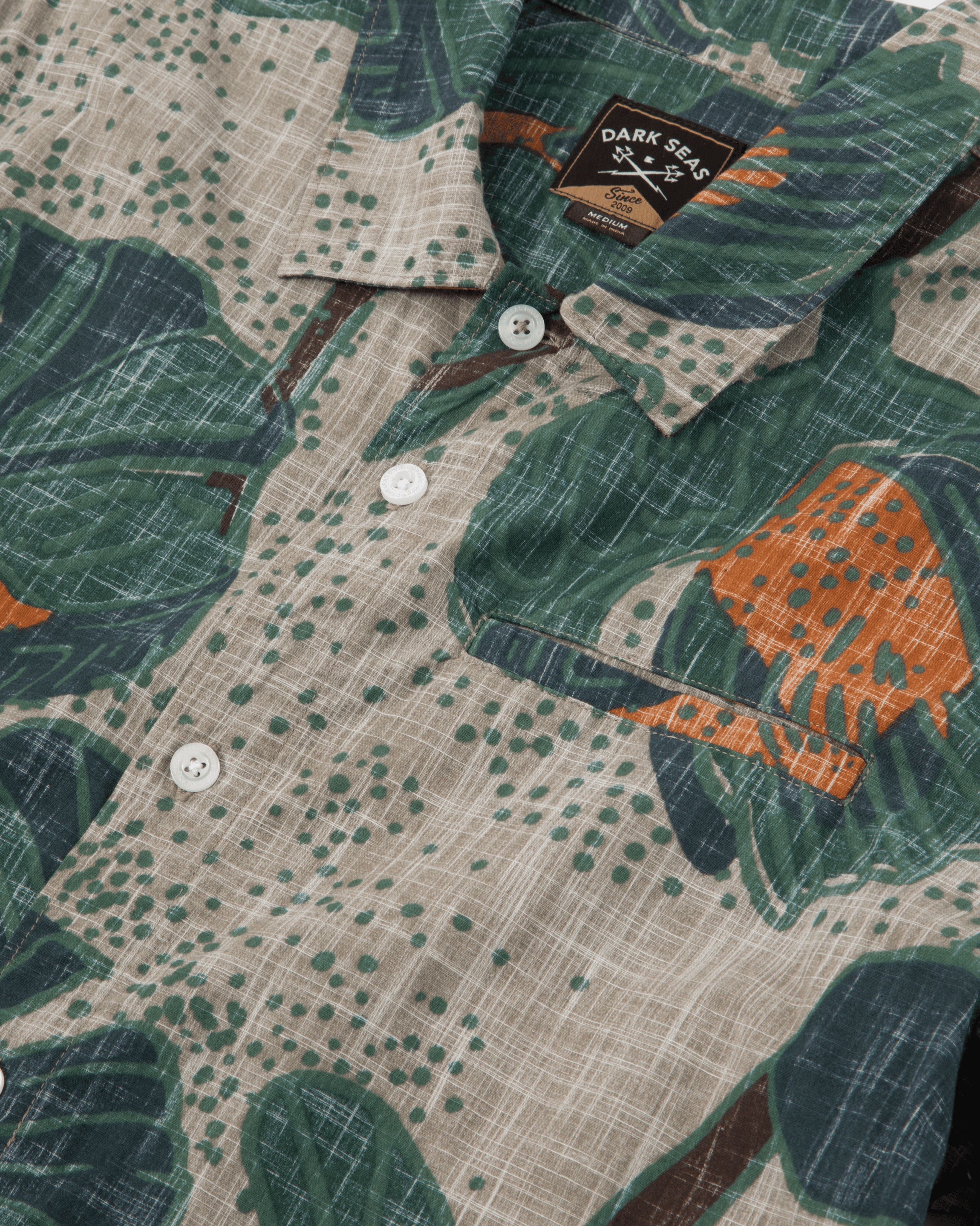 dark-seas-bloom-ss-shirt-aloe (zoomed)