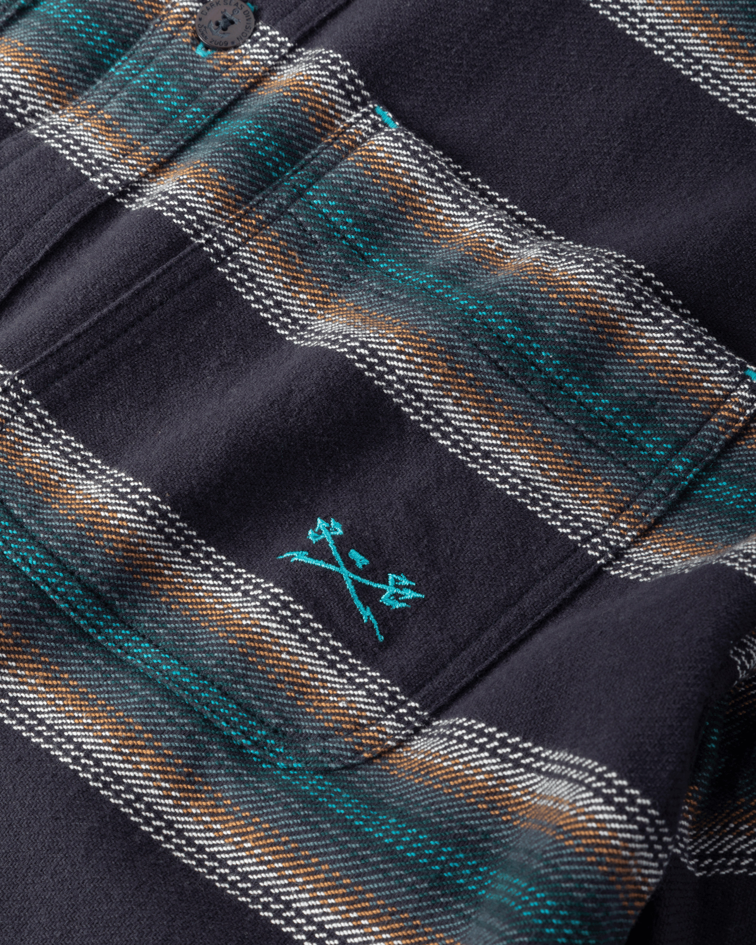 dark-seas-summit-shirt-navy (zoomed)