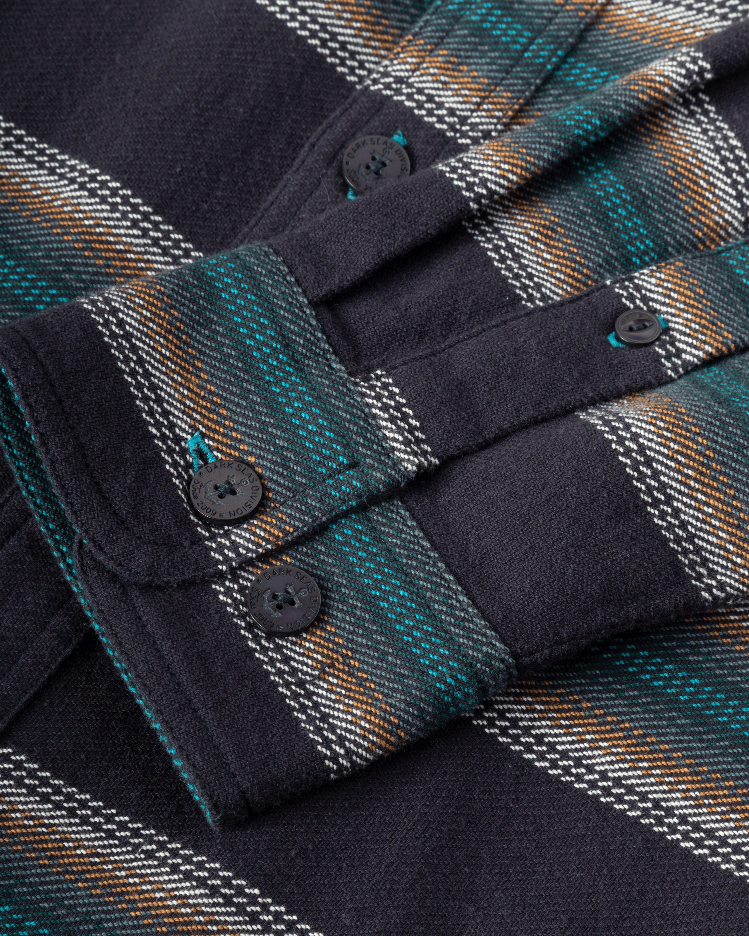 dark-seas-summit-shirt-navy (zoomed)