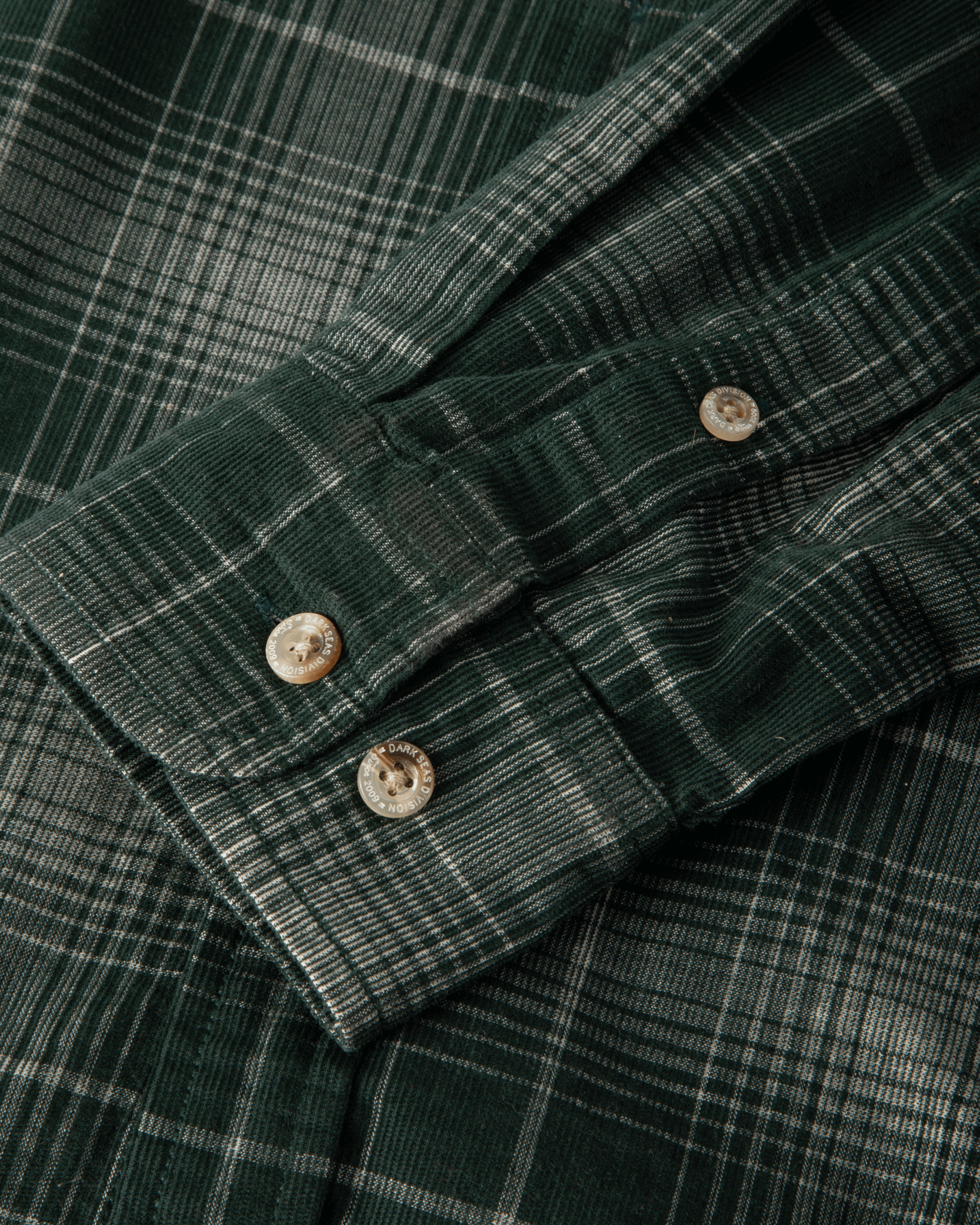 dark-seas-lockhart-shirt-green (zoomed)