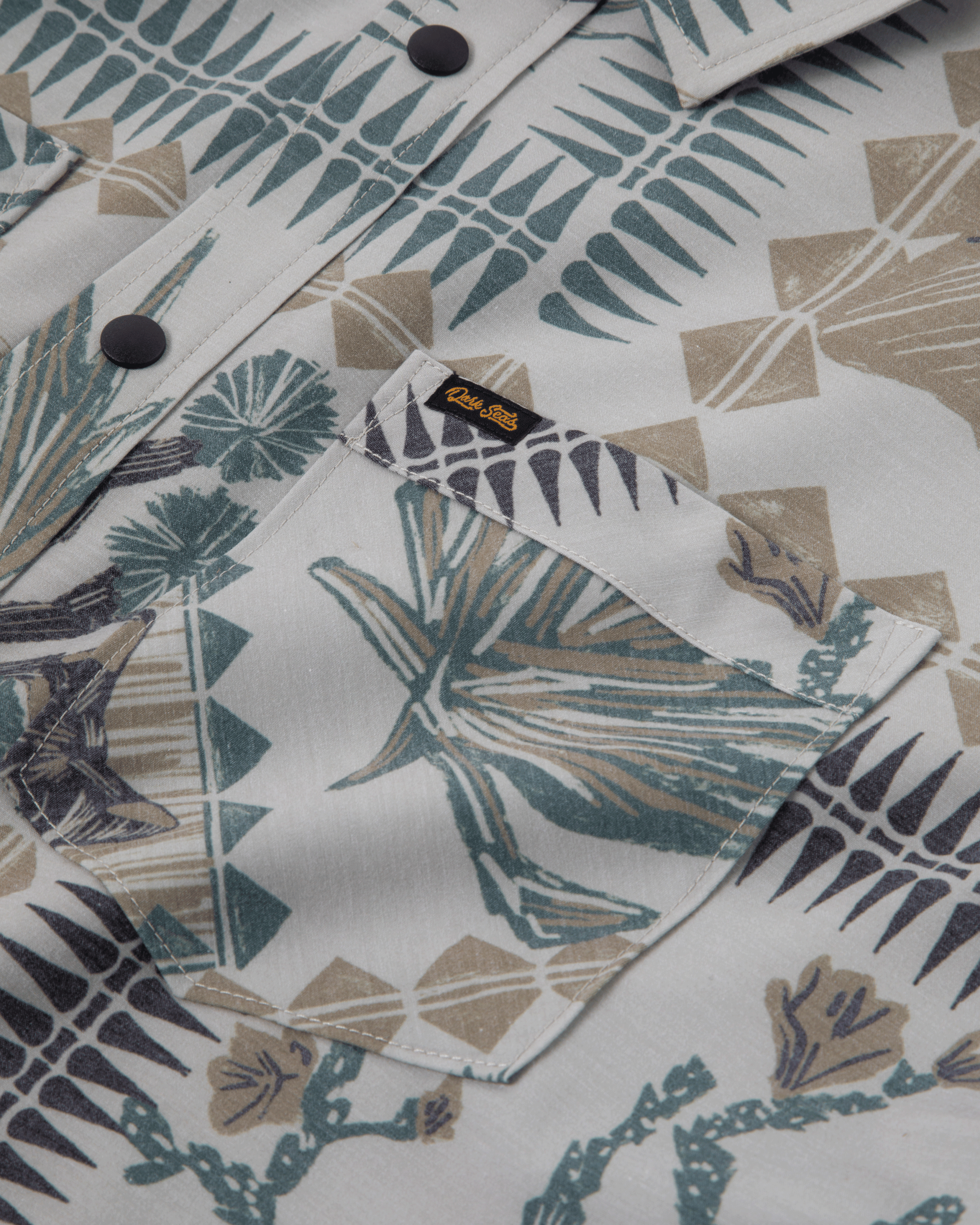 dark-seas-cottondale-ss-shirt-khaki (zoomed)