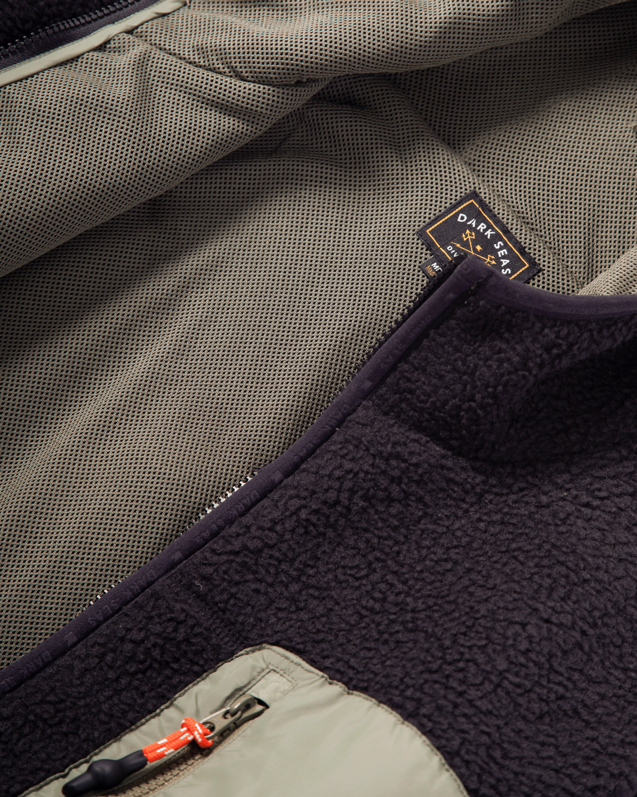 dark-seas-aliso-sherpa-fleece-black
