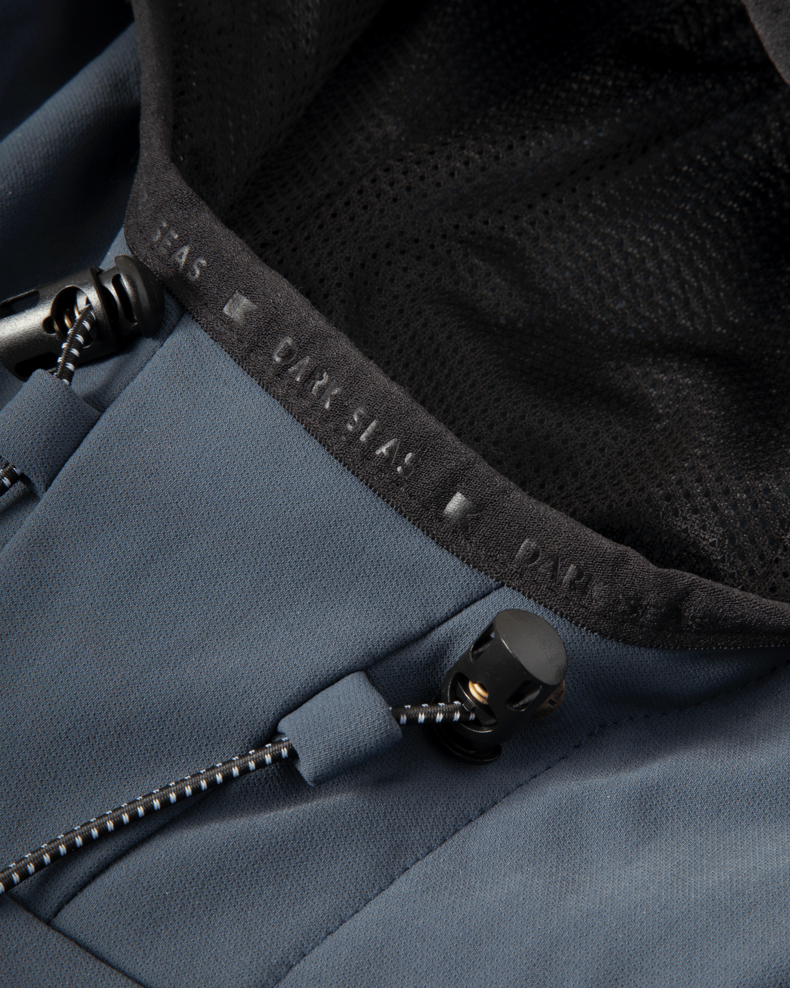 dark-seas-repel-sweatshirt-light-navy (zoomed)