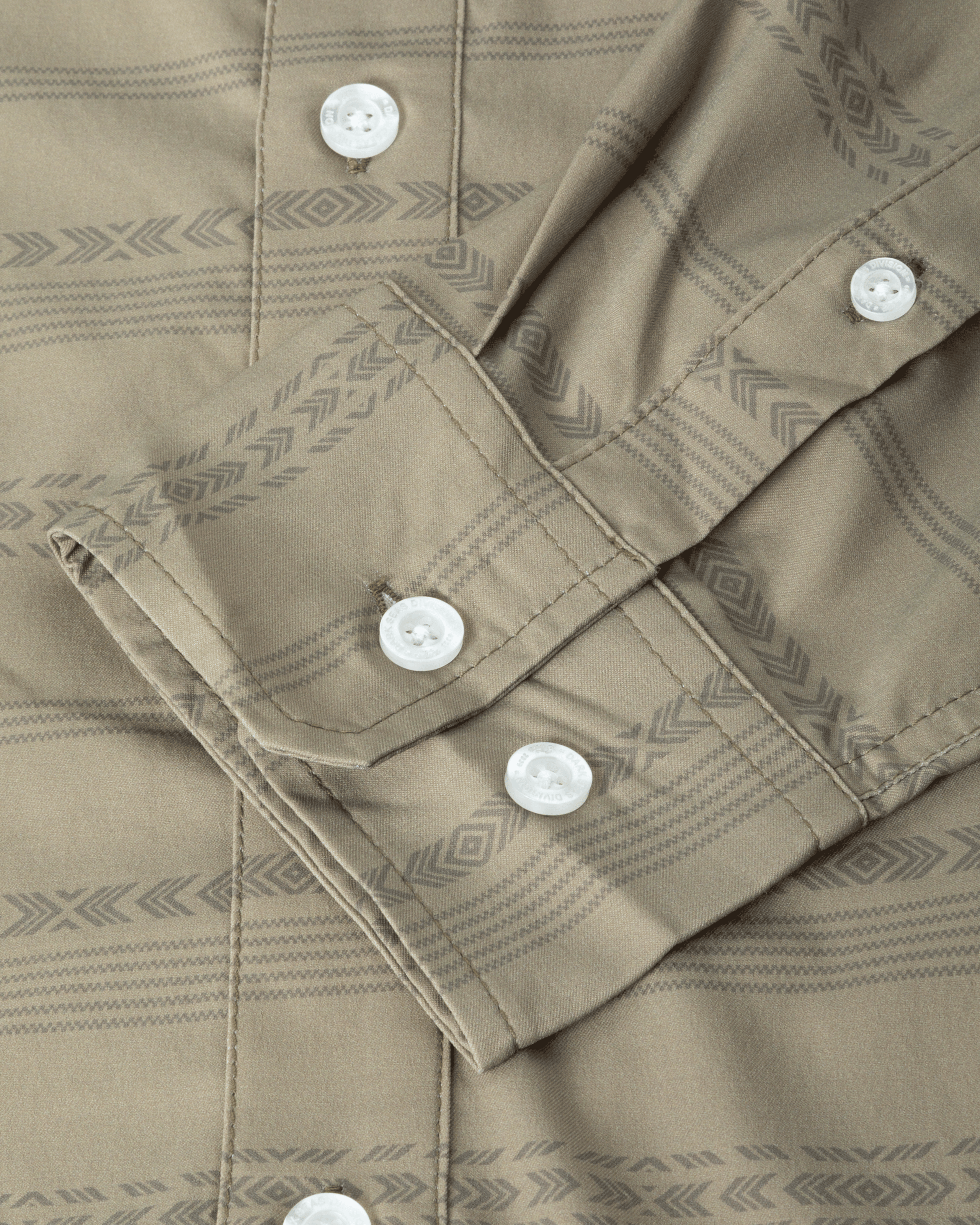 dark-seas-costa-uv-shirt-aloe (zoomed)