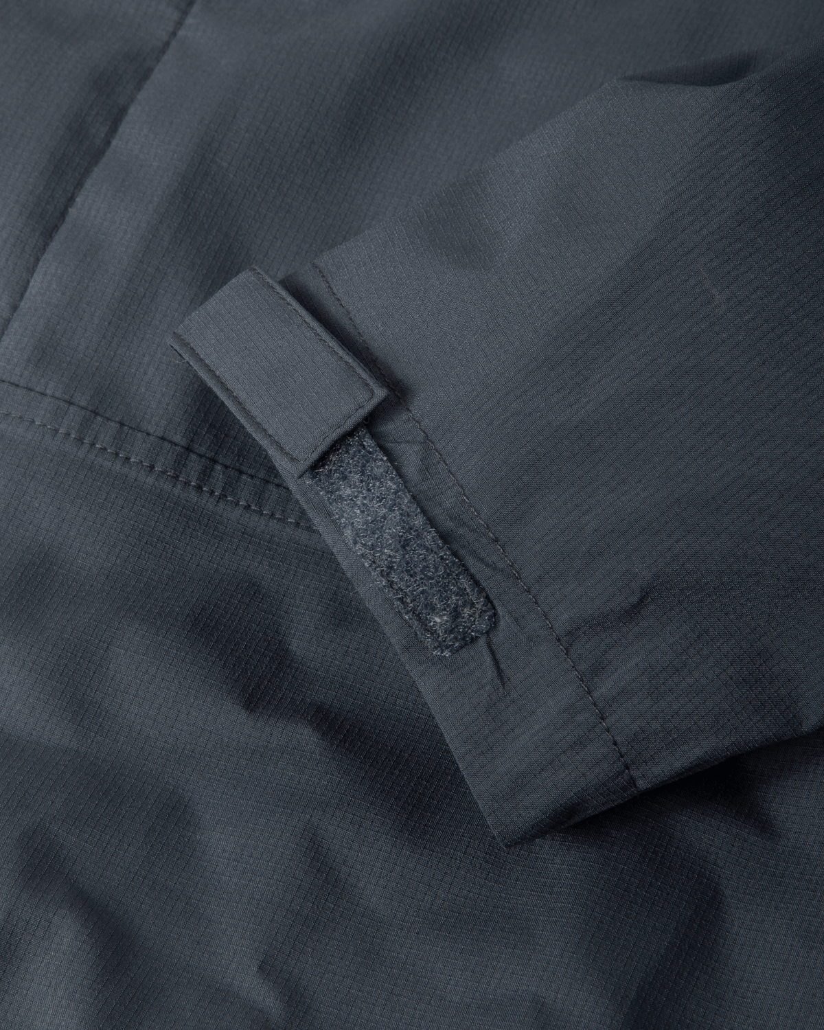 dark-seas-breakwater-jacket-navy
