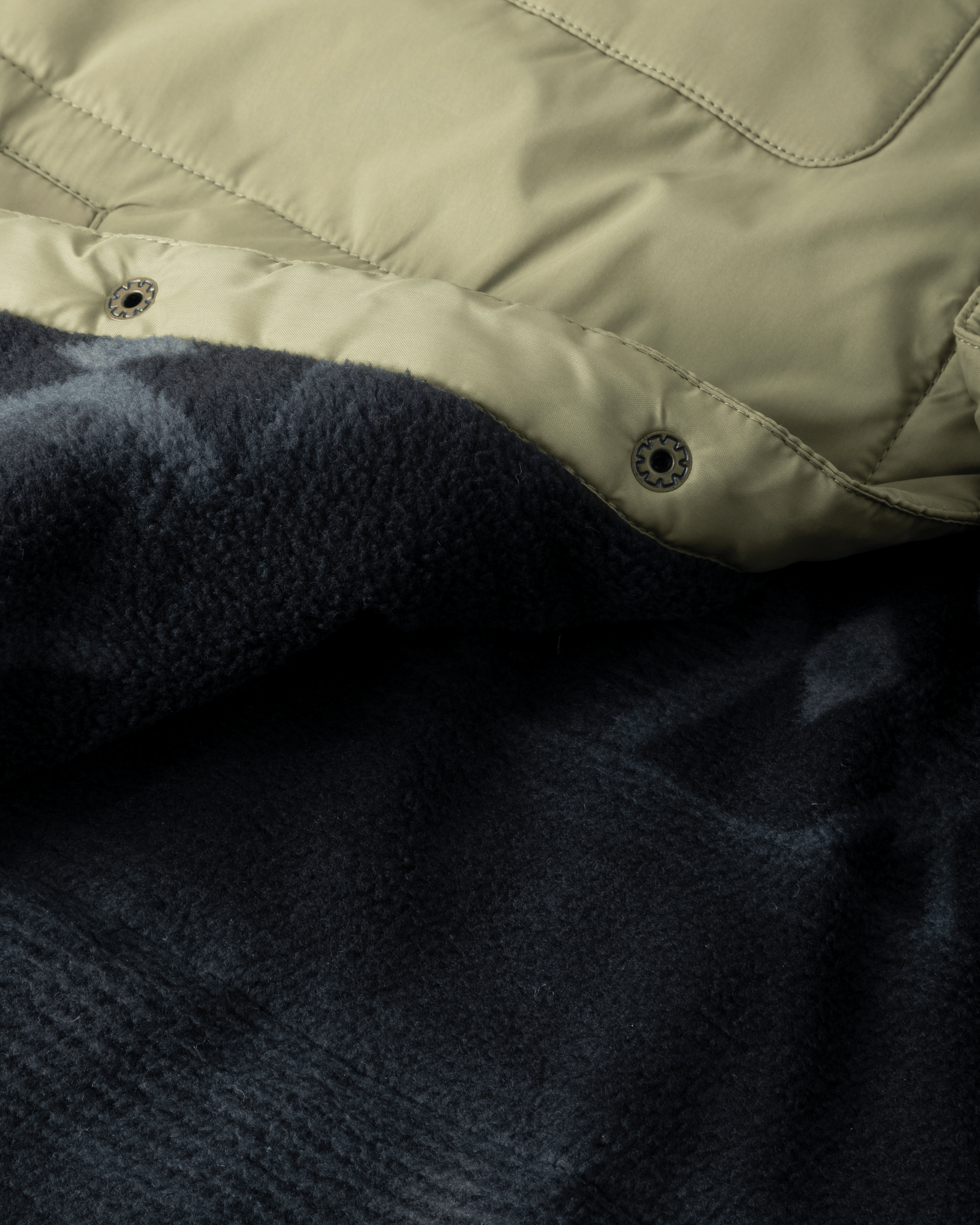 dark-seas-machinist-nylon-jacket-aloe (zoomed)