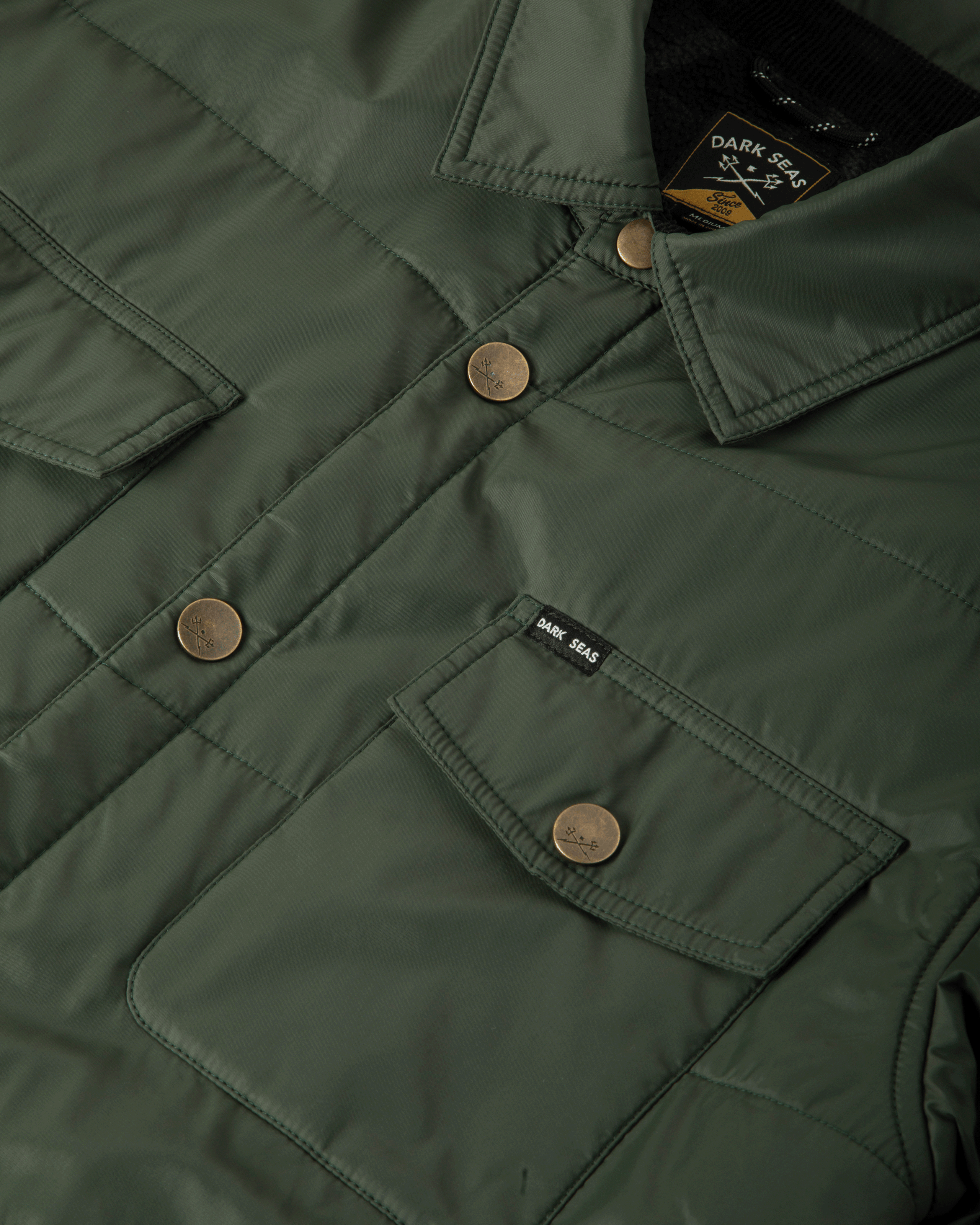 dark-seas-machinist-nylon-jacket-forest (zoomed)