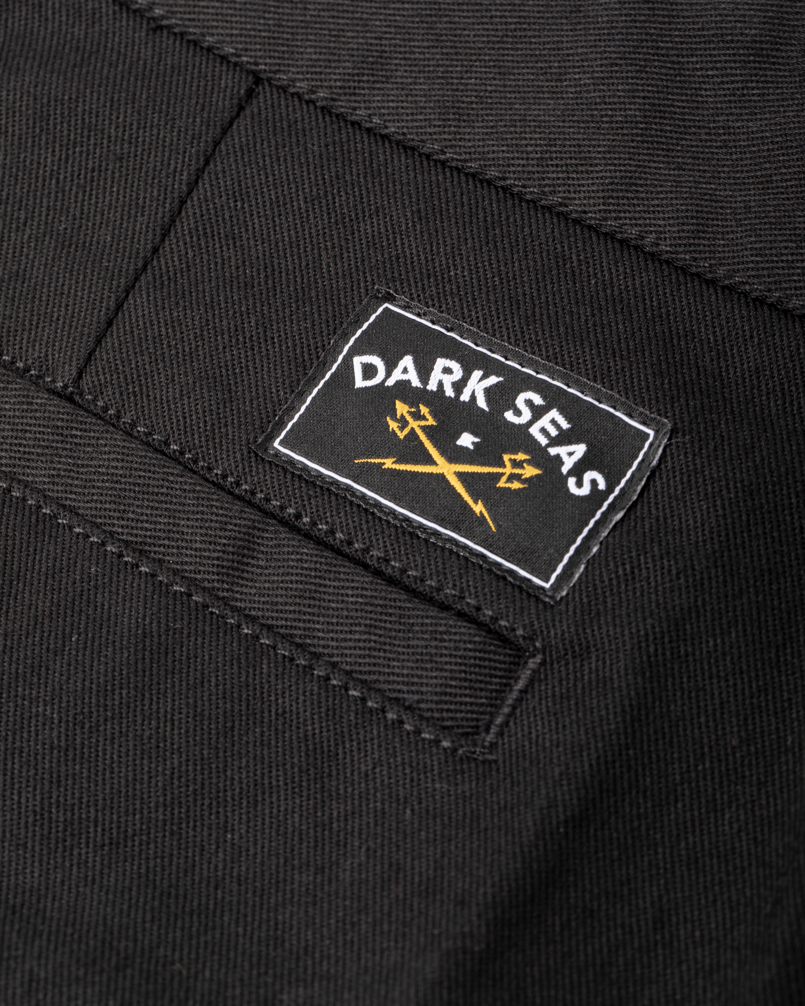 dark-seas-go-to-chino-pant-black (zoomed)