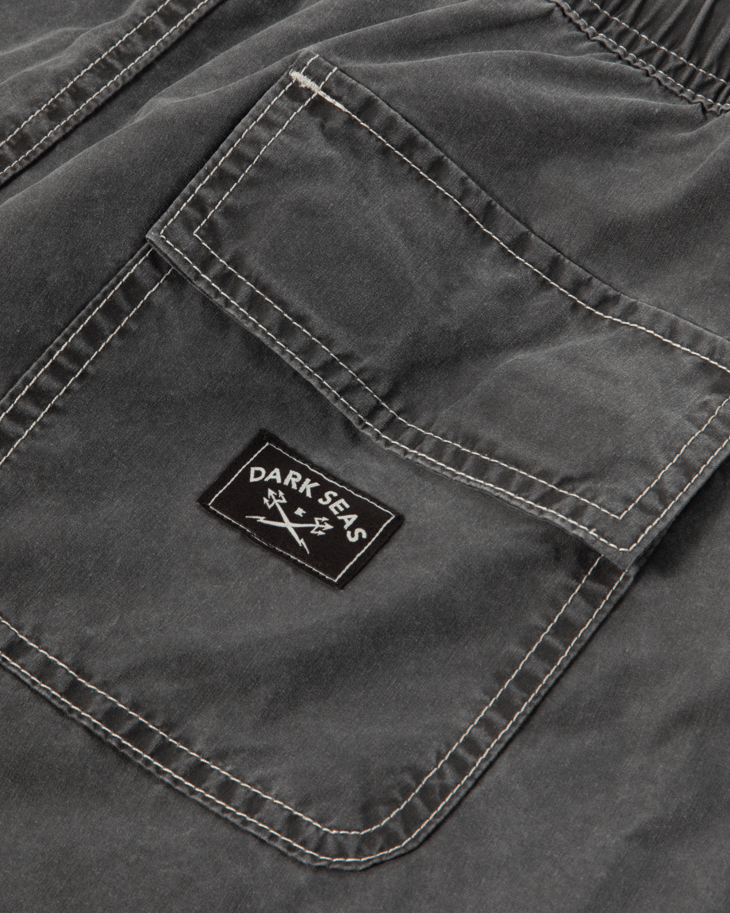 dark-seas-jessup-short-black (zoomed)