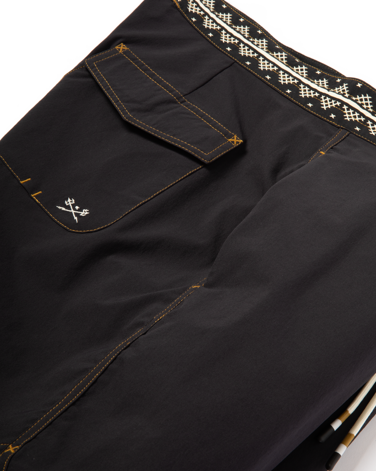 dark-seas-faron-boardshort-black